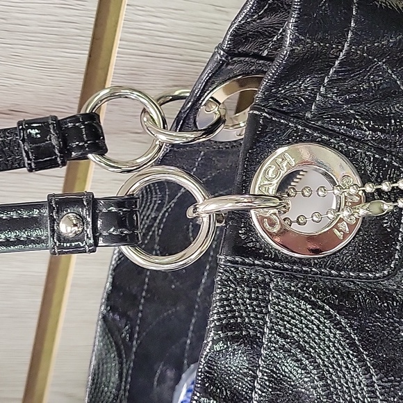 Coach Black Shoulder Bag - Picture 4 of 5